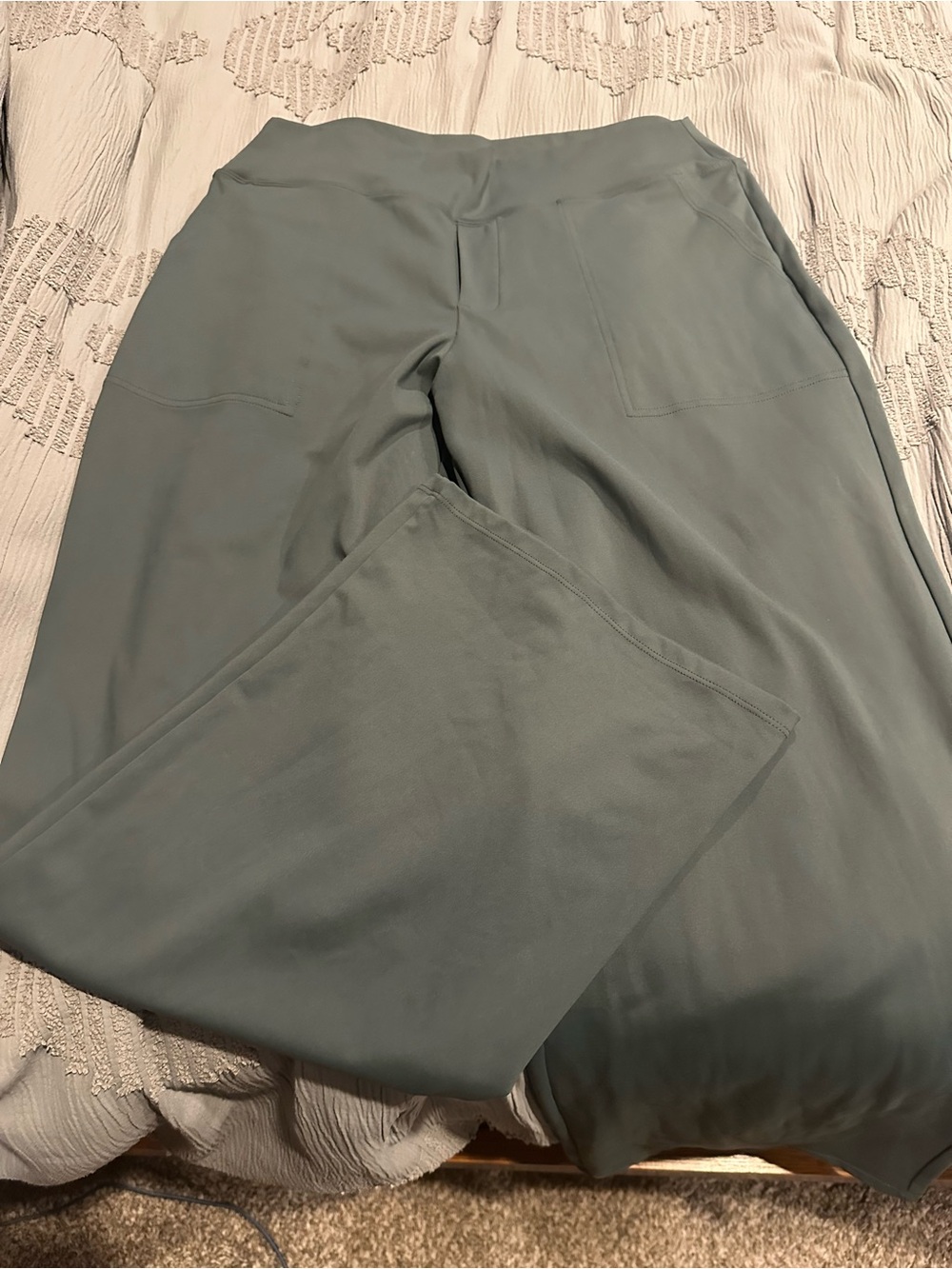 Women’s yoga work pant
